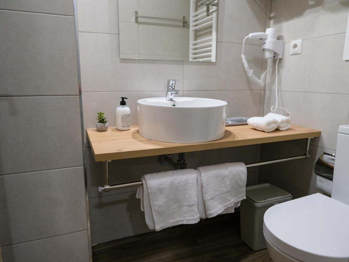 Alianza Suites Мадрид Экстерьер фото